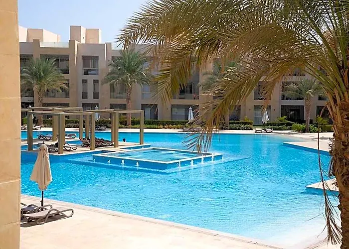 酒店 Mangroovy Magic Poolview 1br In Beachfront Complex 洪加達