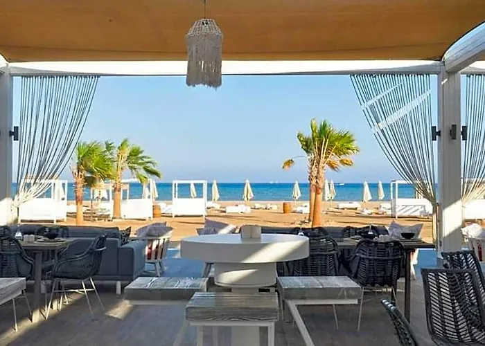 酒店 Mangroovy Magic Poolview 1br In Beachfront Complex 3*