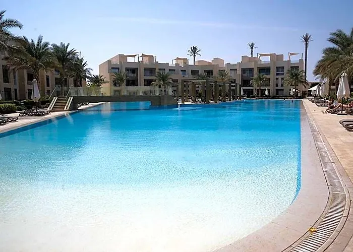 Mangroovy Magic Poolview 1br In Beachfront Complex