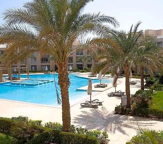 Mangroovy Magic Poolview 1br In Beachfront Complex 酒店 洪加達