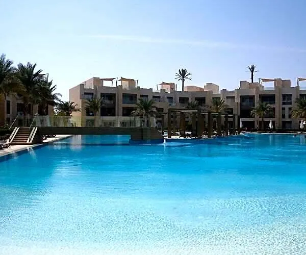 Mangroovy Magic Poolview 1br In Beachfront Complex 酒店