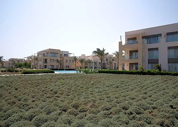 Mangroovy Magic Poolview 1br In Beachfront Complex 3*