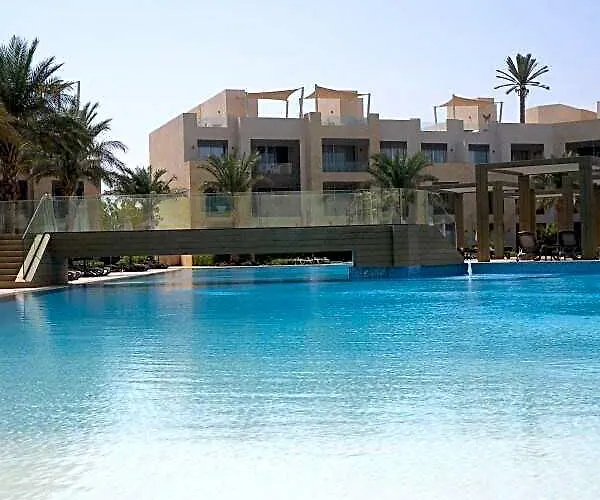 酒店 Mangroovy Magic Poolview 1br In Beachfront Complex 洪加達